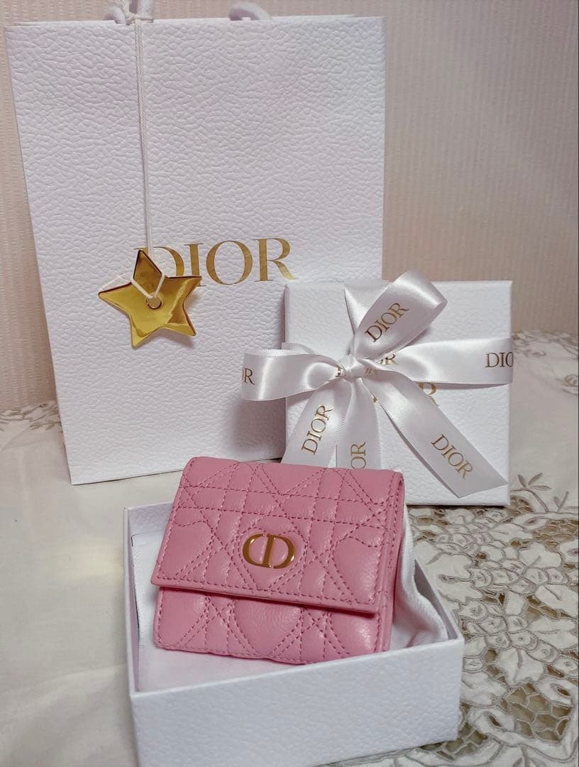 ディオール三つ折り財布ハイビスカスウォレットカナージュ ハートピンクdiorカロ