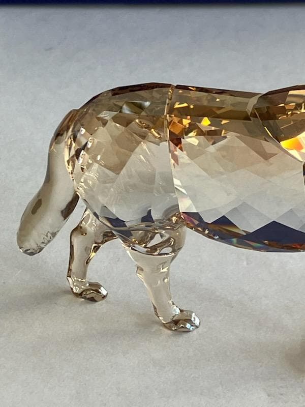 ハイイロオオカミ　スワロフスキー　置物　オブジェ　オオカミ