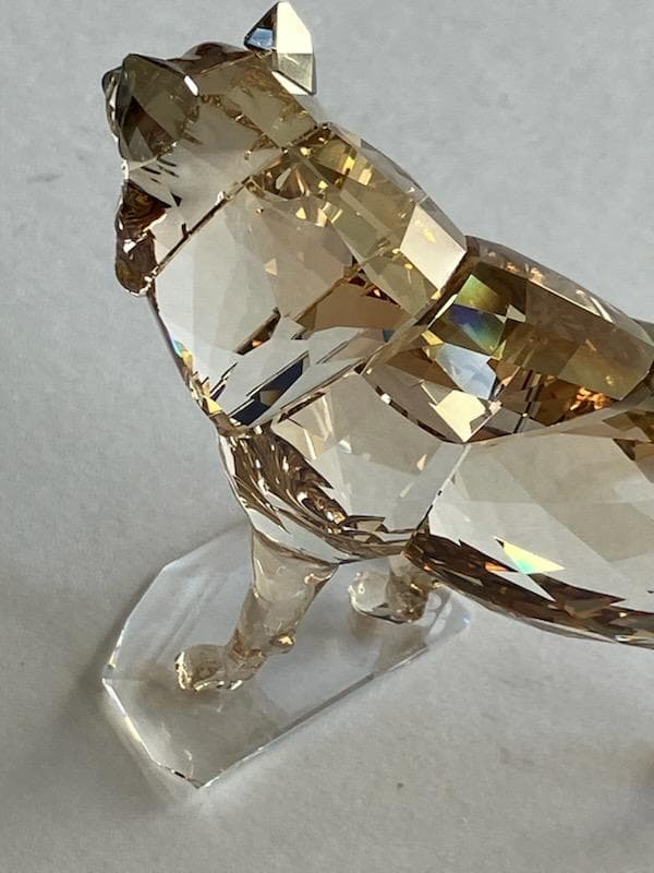 ハイイロオオカミ　スワロフスキー　置物　オブジェ　オオカミ