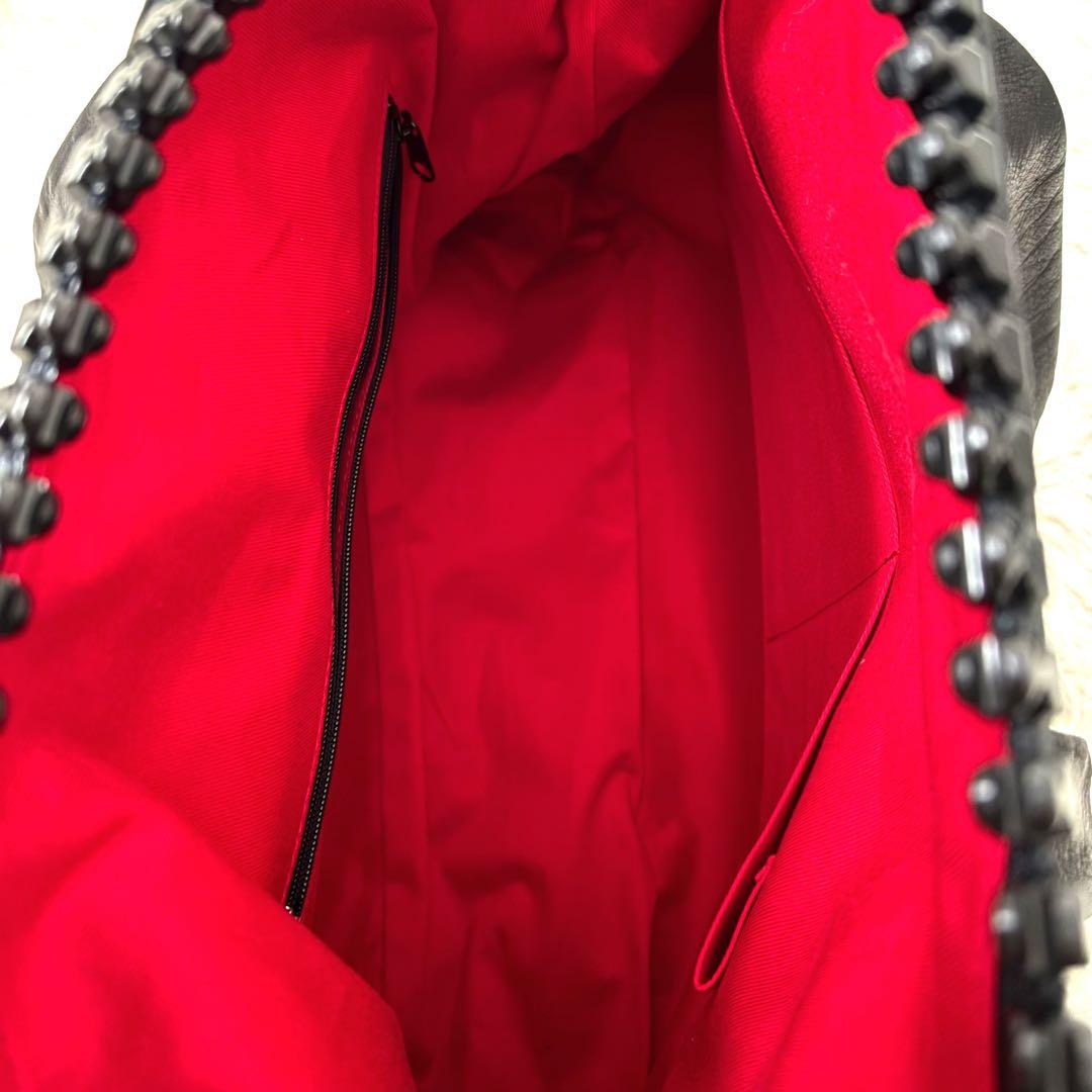 新品タグ付き☆kawa-kawa☆カワカワ　25bis レザー　ビッグファスナー