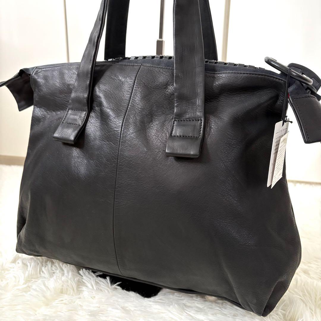 新品タグ付き☆kawa-kawa☆カワカワ　25bis レザー　ビッグファスナー