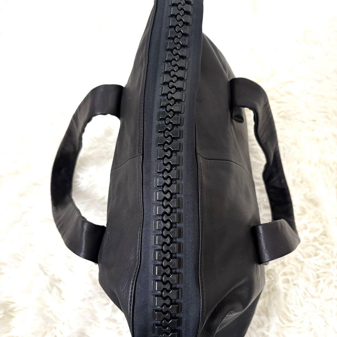 新品タグ付き☆kawa-kawa☆カワカワ　25bis レザー　ビッグファスナー