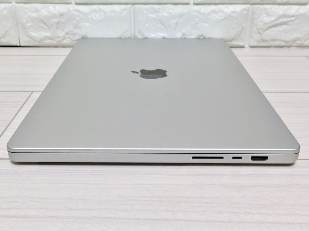 M1Pro MacBookPro 16 MK1E3J/A バッテリー100％