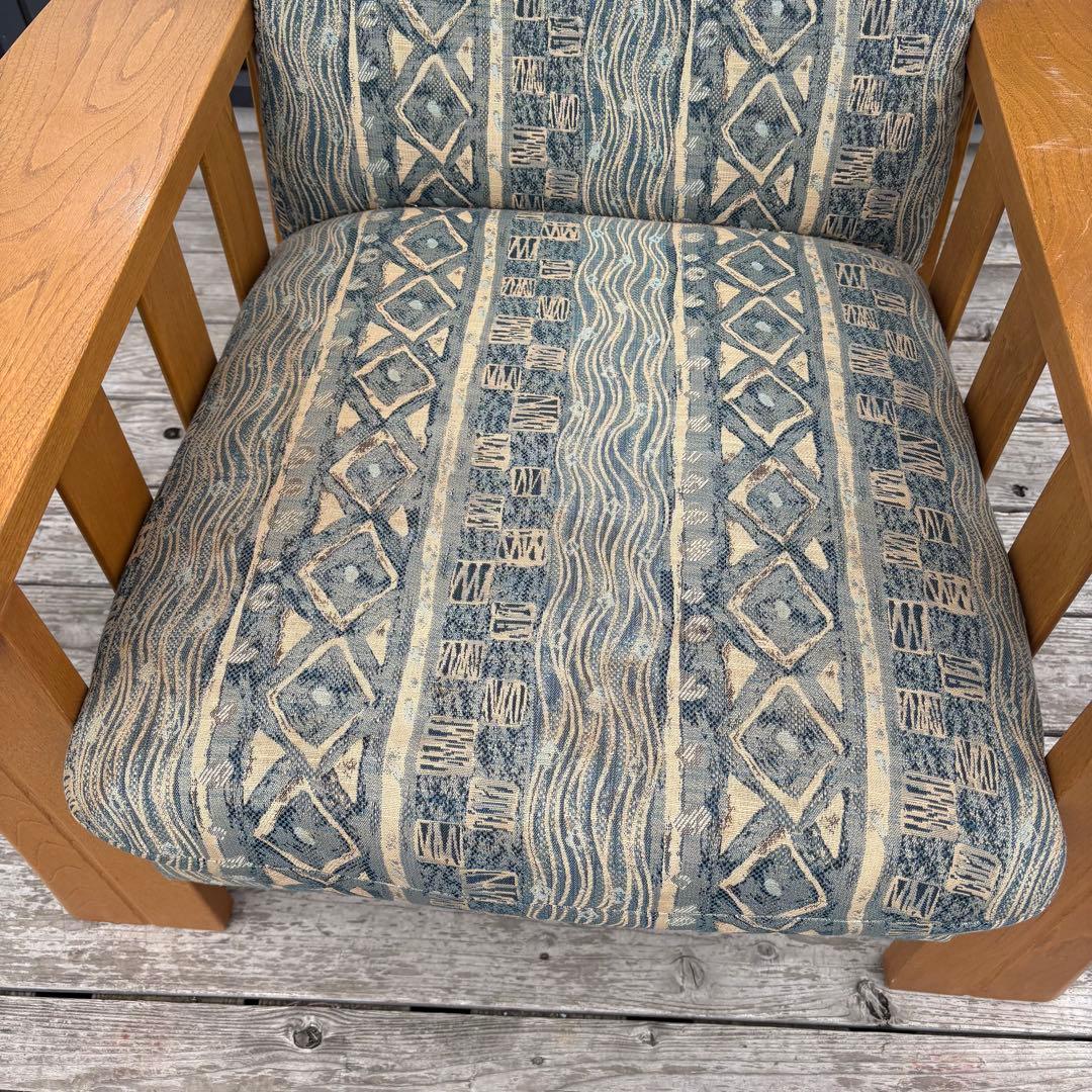 ② カリモク 木製アームチェア 1人掛けソファ 木製 北欧レトロ ファブリック