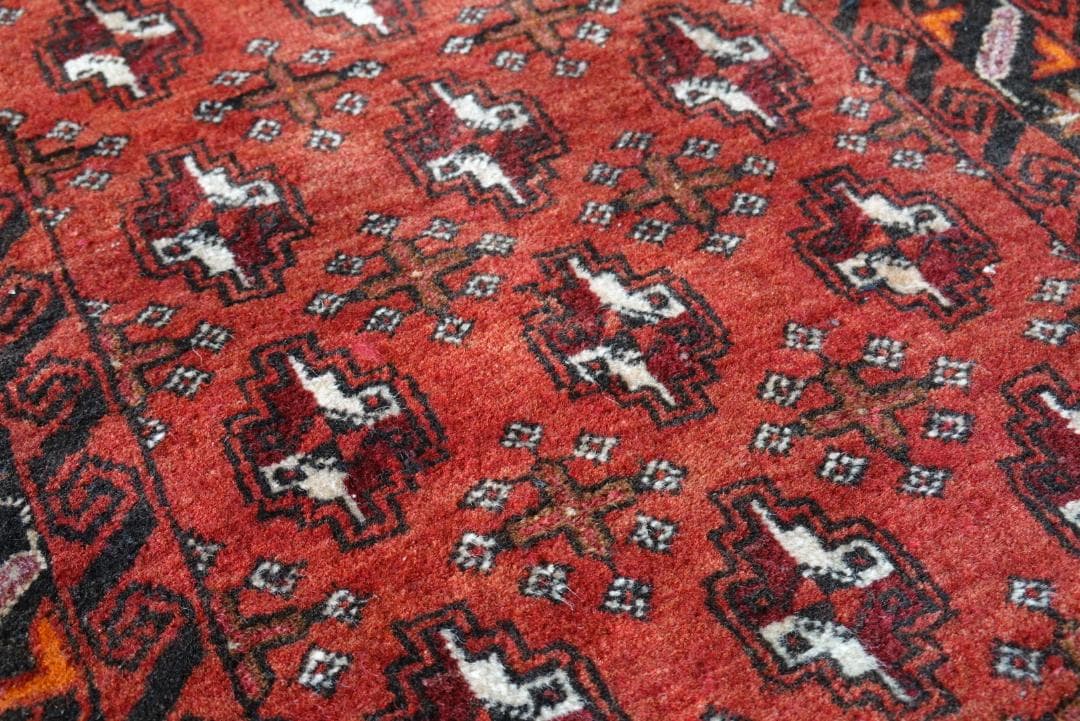 ✦vintage rug✦117cm×65cm　ペルシャ絨毯　バルーチ　ギュル