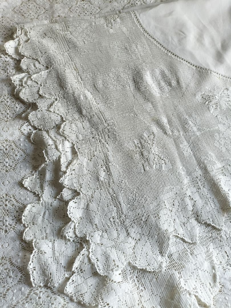 英国　Vintage　蝶々whiteクロッシュレース　テーブルクロス