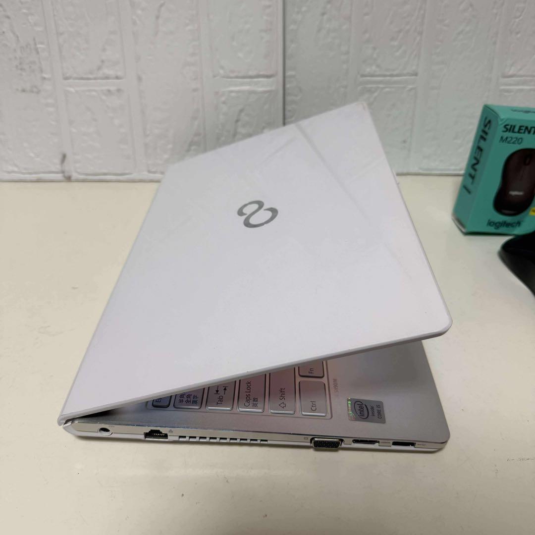 Windows11 オフィス付き　Core i5 SSD 富士通タッチノートPC