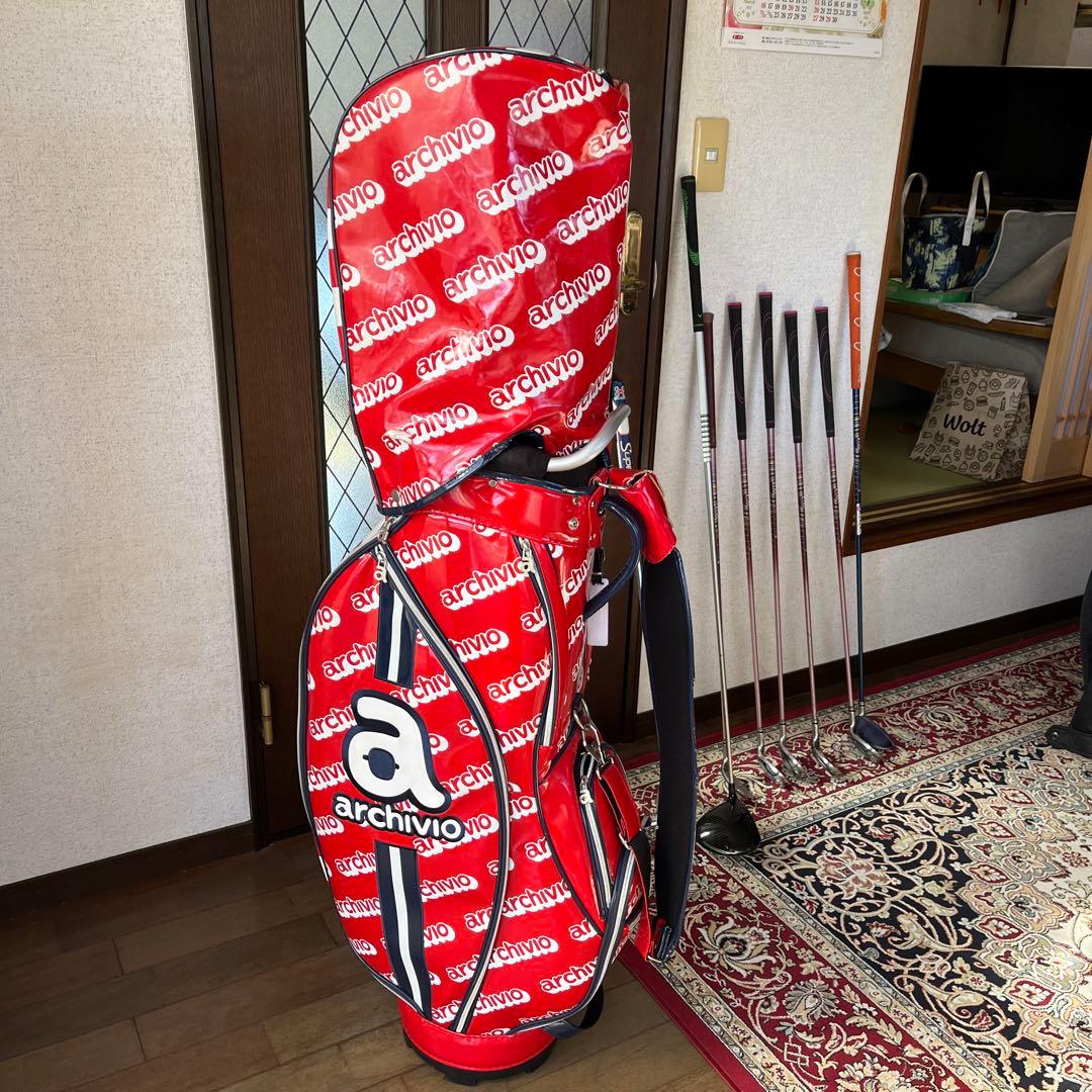 アルチビオキャディバッグとアイアンセット、ドライバー、パター