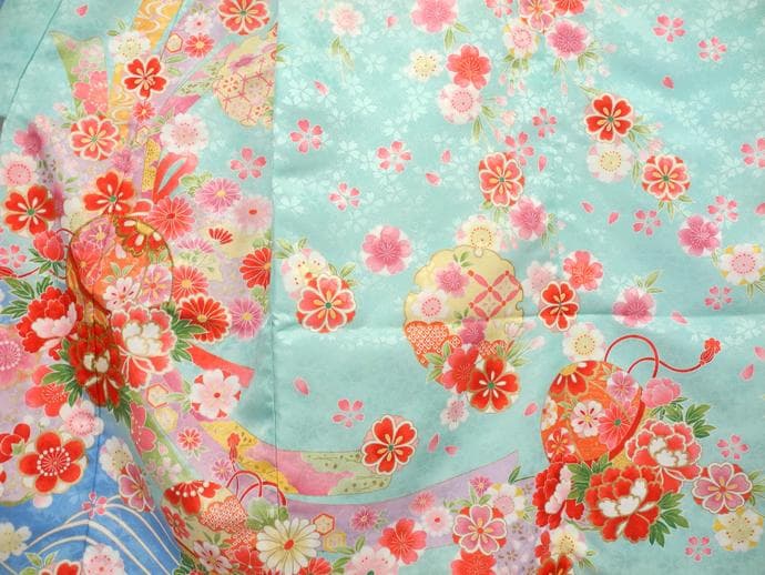 七五三やお祝い着 四つ身 ７歳 女の子 振袖 着物 水色系4516【中古】