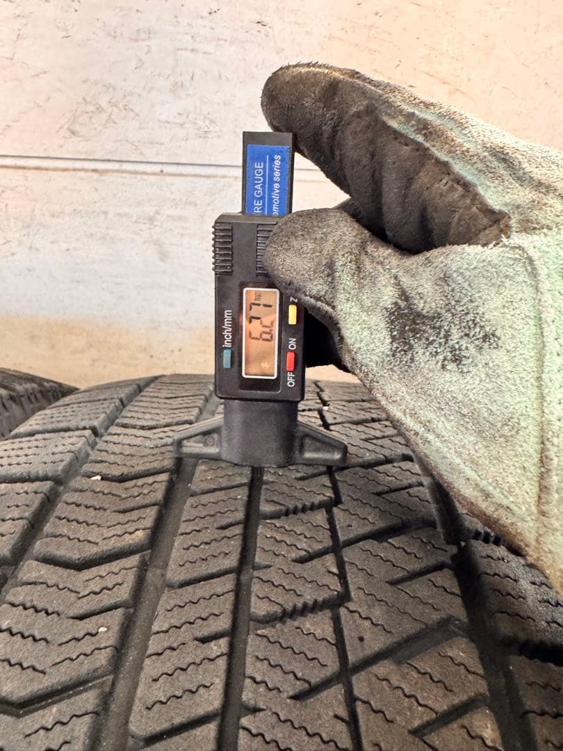 225/55r17 スタッドレス　VRX2 4本　エクストレイル　フォレスター