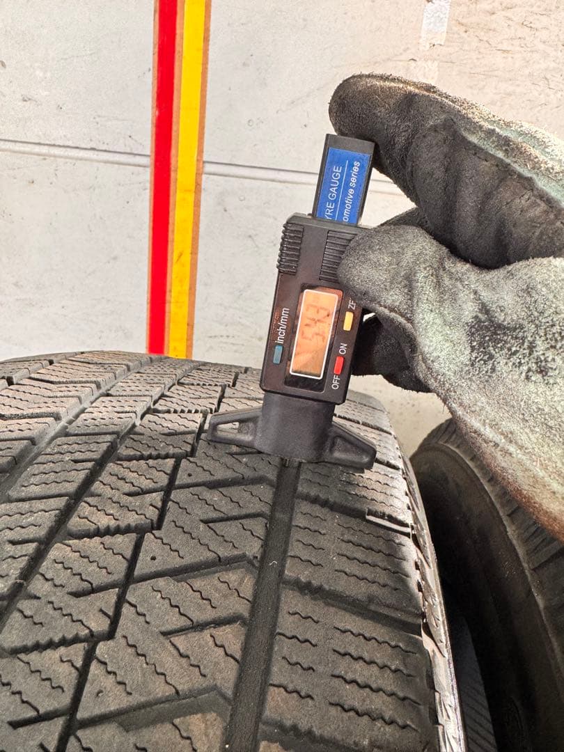 225/55r17 スタッドレス　VRX2 4本　エクストレイル　フォレスター