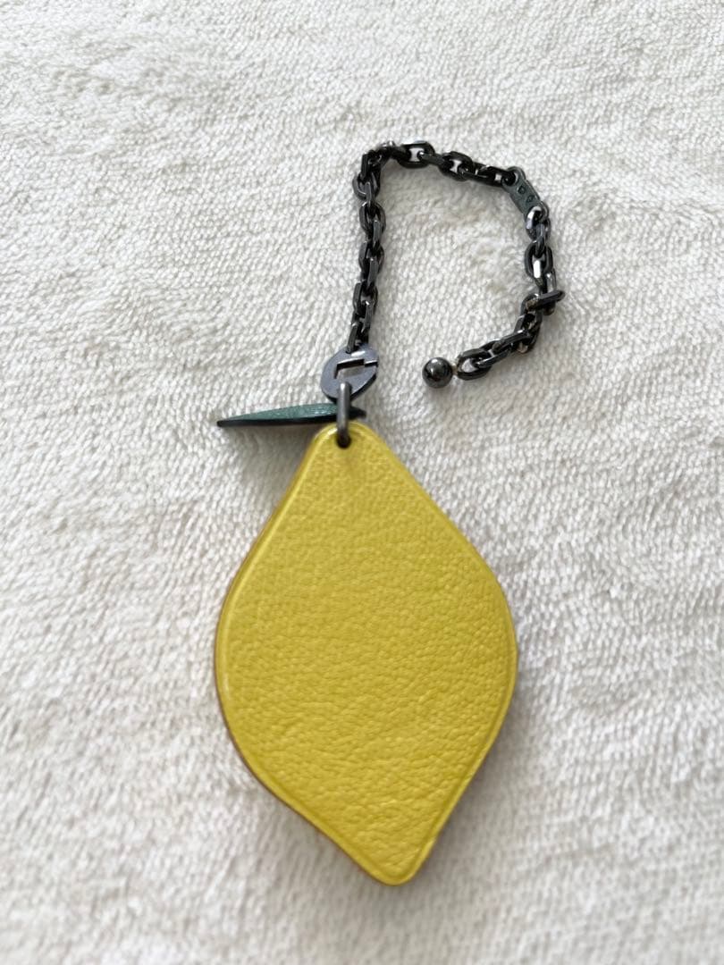 エルメスキHERMES フルーツ チャーム キーホルダー シトロン レモン