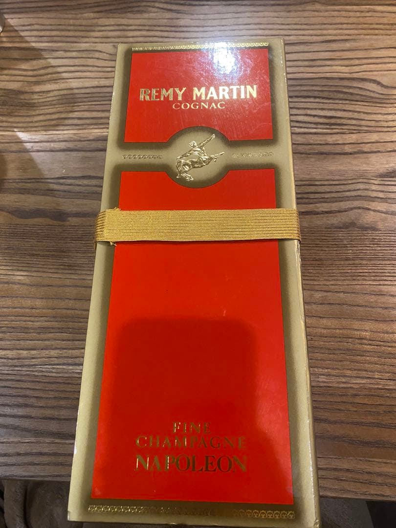 REMY MARTIN NAPOLEON コニャック 750ml ギフトボックス