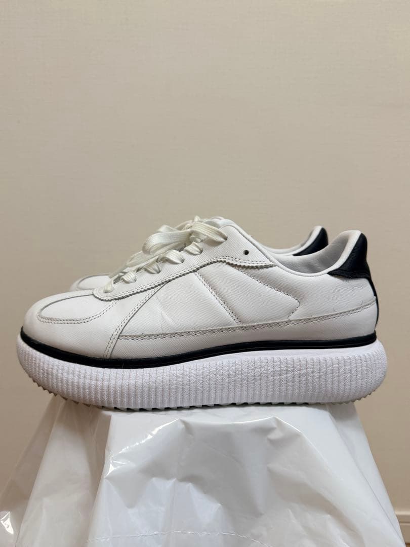 Onitsuka Tiger DELECITY ホワイトレザー厚底スニーカー