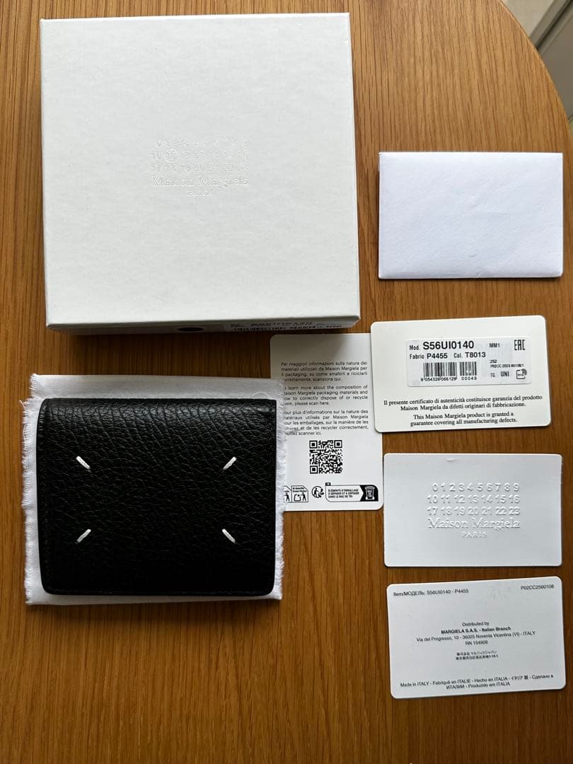 美品　MaisonMargiela メゾンマルジェラ　折り財布　　ブラック