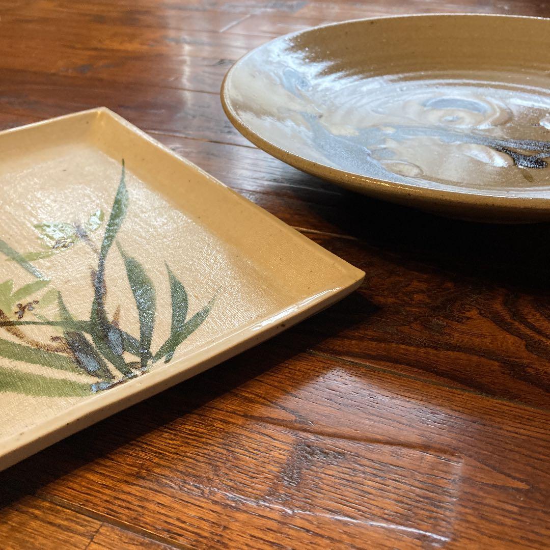 陶器 大皿 2枚組 益子焼 梅 丸皿／在銘 水仙 布目 角皿 レトロ和食器 和皿