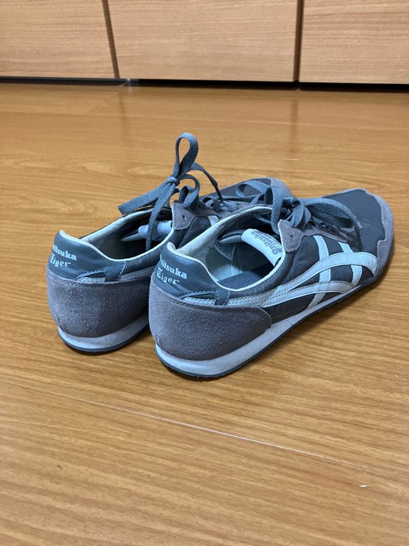 ミ*1様 Onitsuka Tiger グレー スニーカー　セラーノ　28.0セ