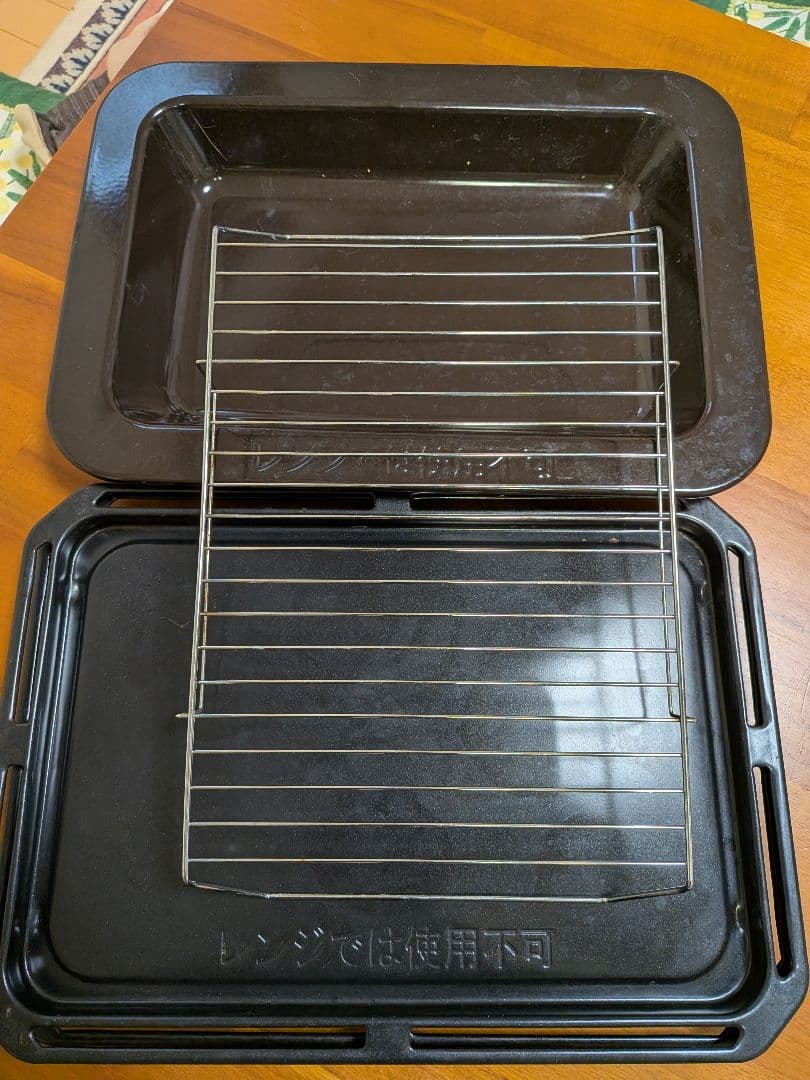 TOSHIBA 石窯ドーム 角皿２枚・網焼きグリル　深皿セット