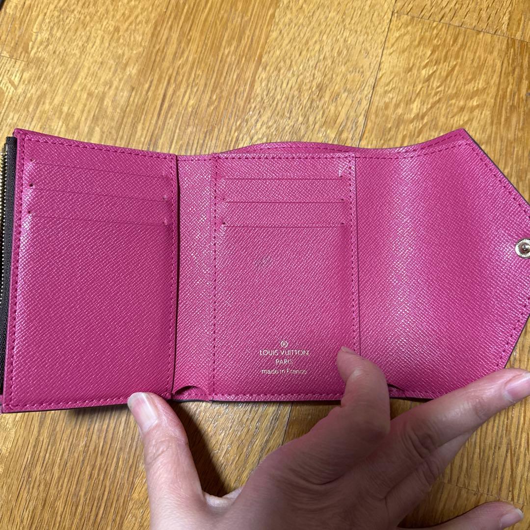 LOUIS VUITTON ヴィクトリーヌ 財布