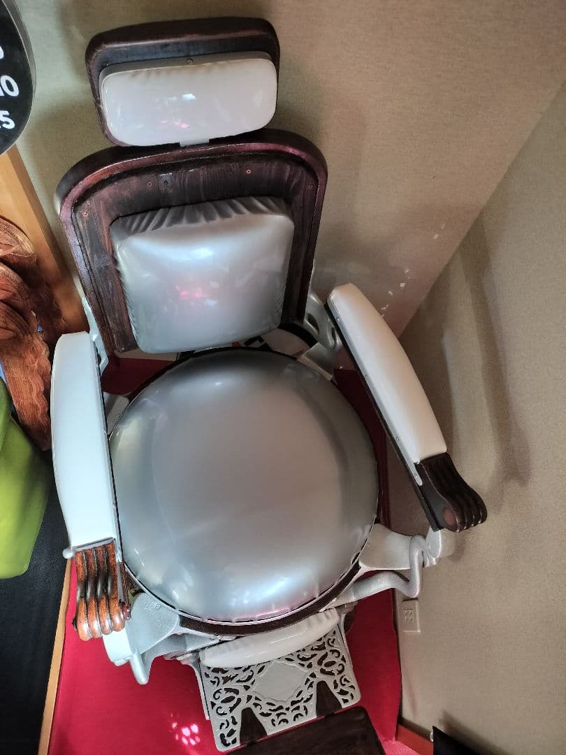 床屋椅子　大正時代　床屋　美容室　バーバーチェア