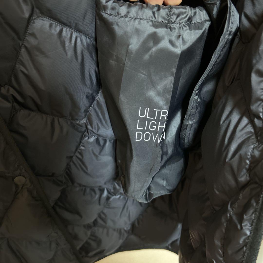 新品未使用タグ付き 美品 ユニクロ ウルトラライトダウンベスト 袋付きSサイズ