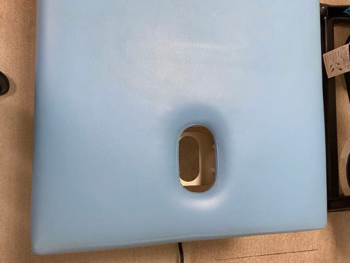 マッサージ用フェイス穴空き有孔ベッド&胸当てクッションとフェイスクッション