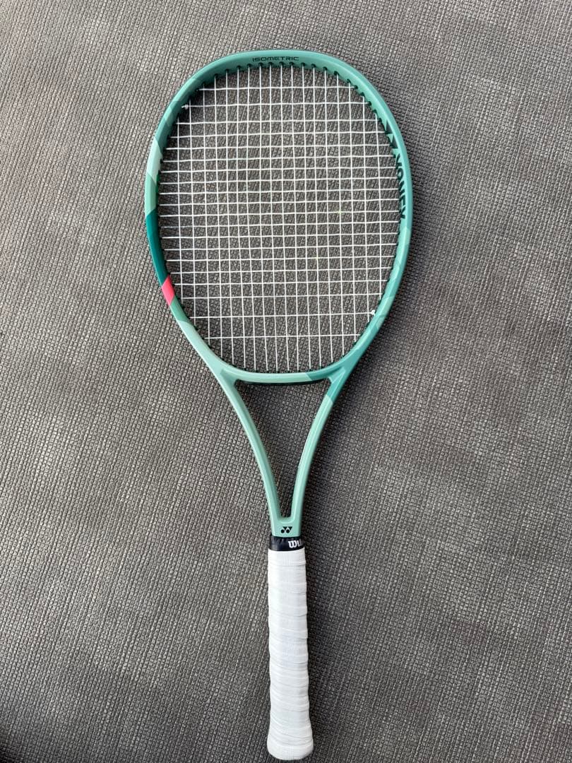 《美品》YONEX ヨネックス 硬式テニスラケット パーセプト 97D G2