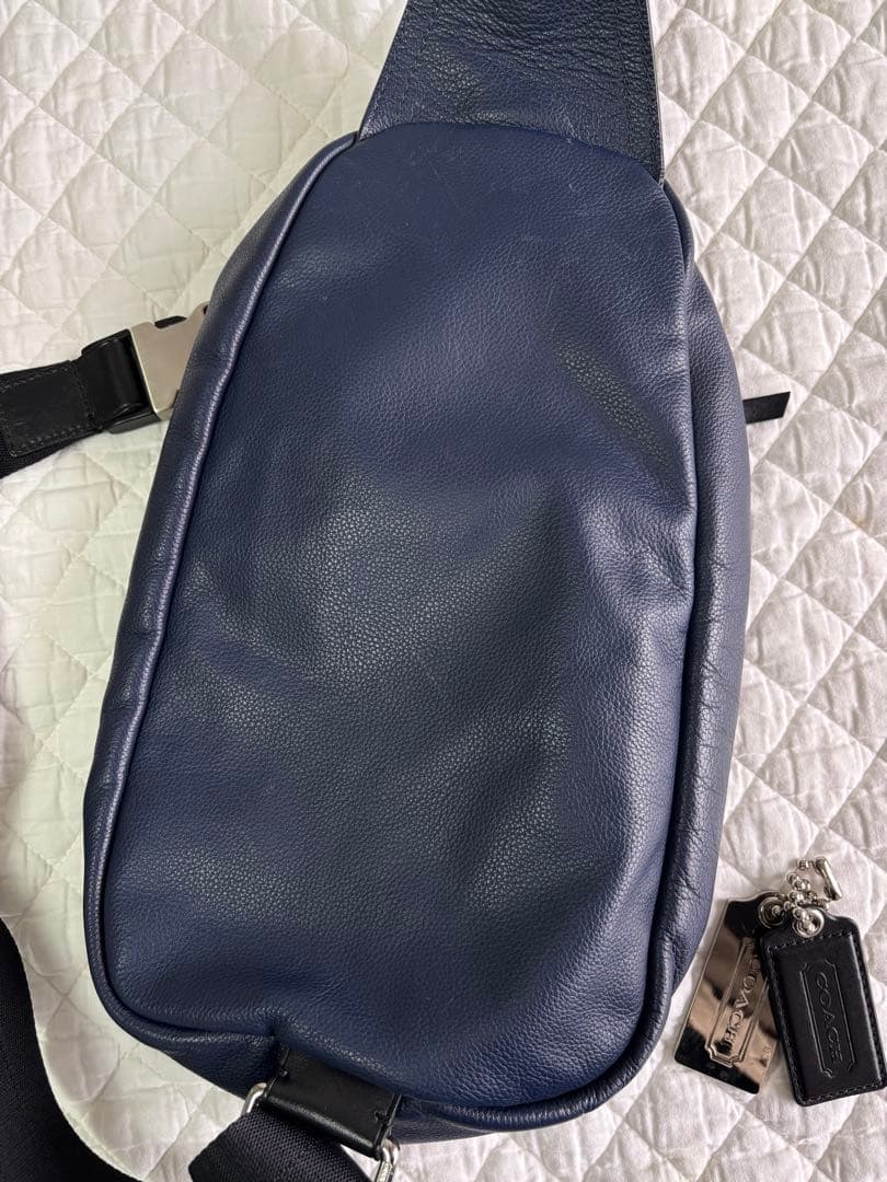 COACH コーチ　トンプソン レザー ボディバッグ