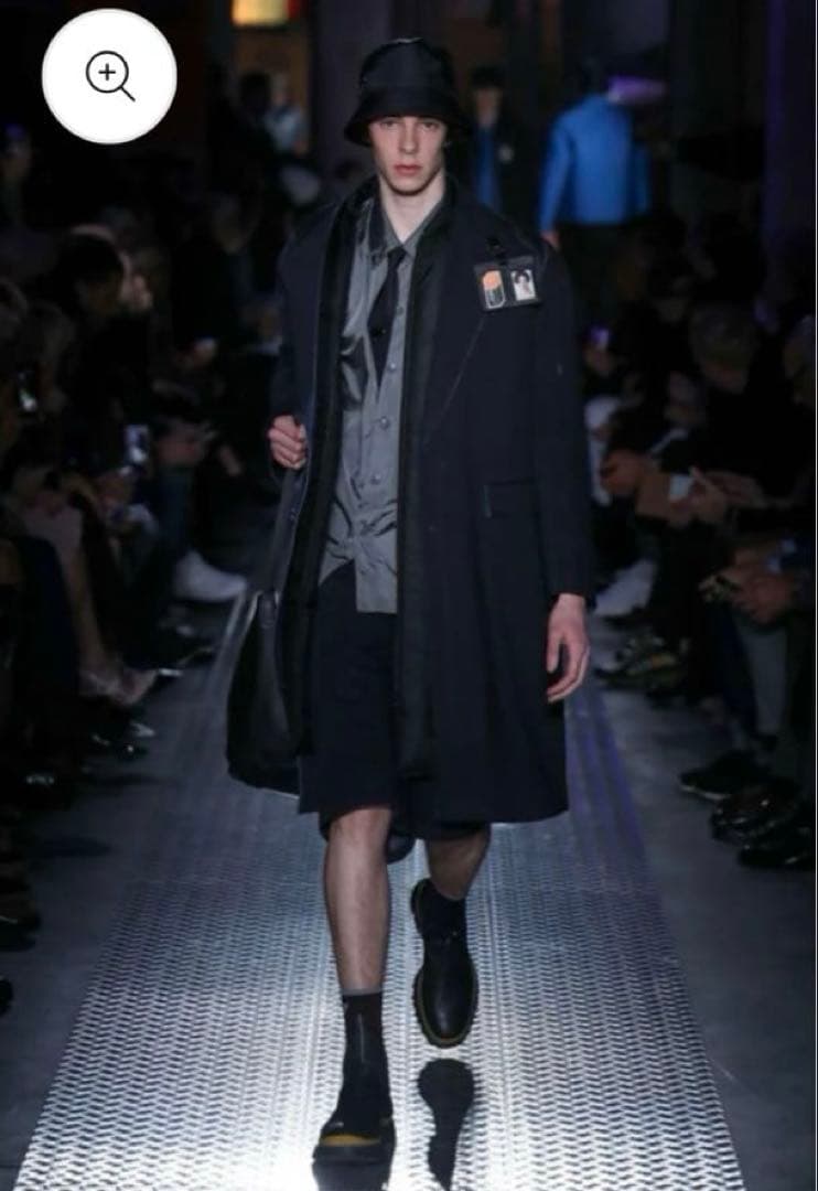 本日で出品取り下げ　プラダ　チェスターコート