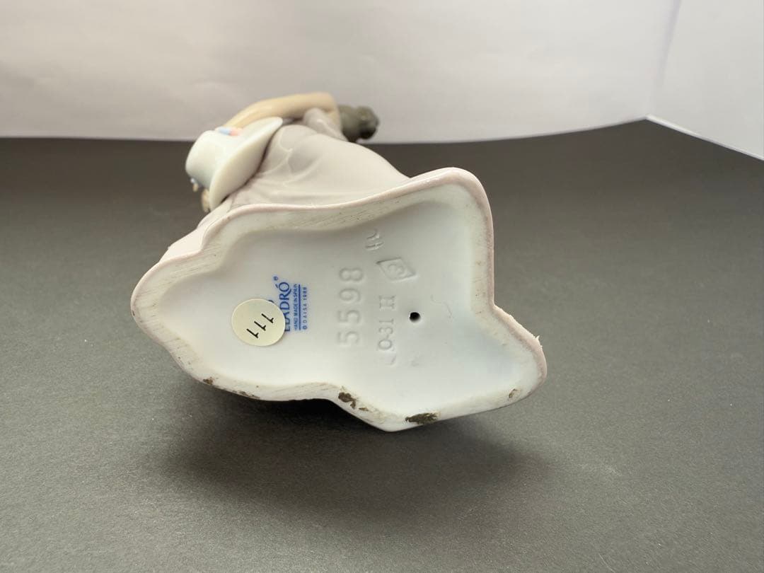 リヤドロ 帽子付花嫁介添人 5598 送料込み