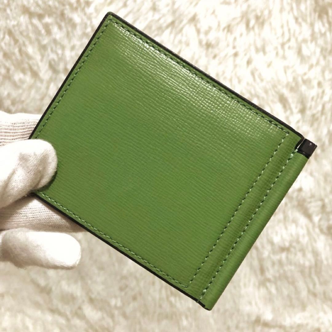 未使用✨ヴァレクストラ　 マネークリップ 二つ折り財布 カードケース グリーン