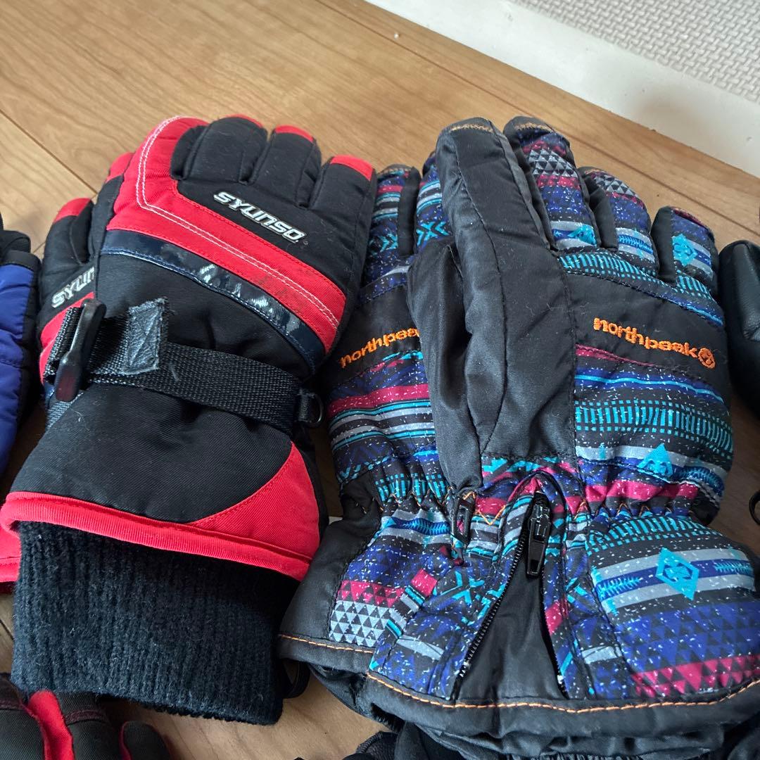 DESCENTE 冬用グローブ・ソックス・ニット帽セット