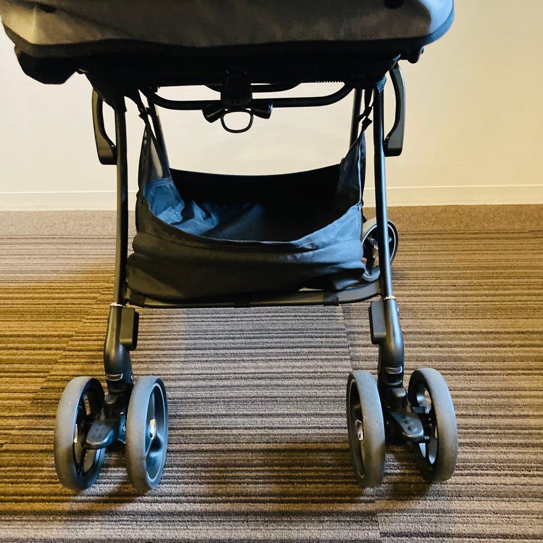 アップリカラクーナクッションフリー Aprica ベビーカー美品2023年モデル