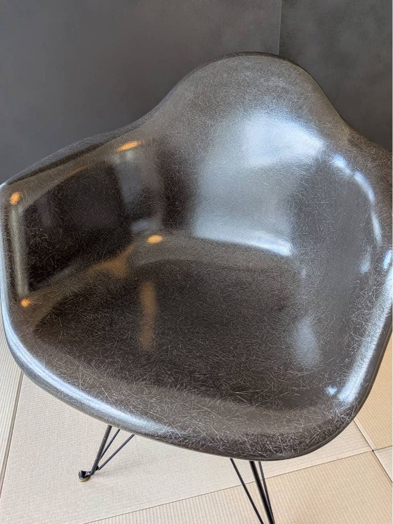 MODERNICA イームズ アームシェルチェア エッフェルベース