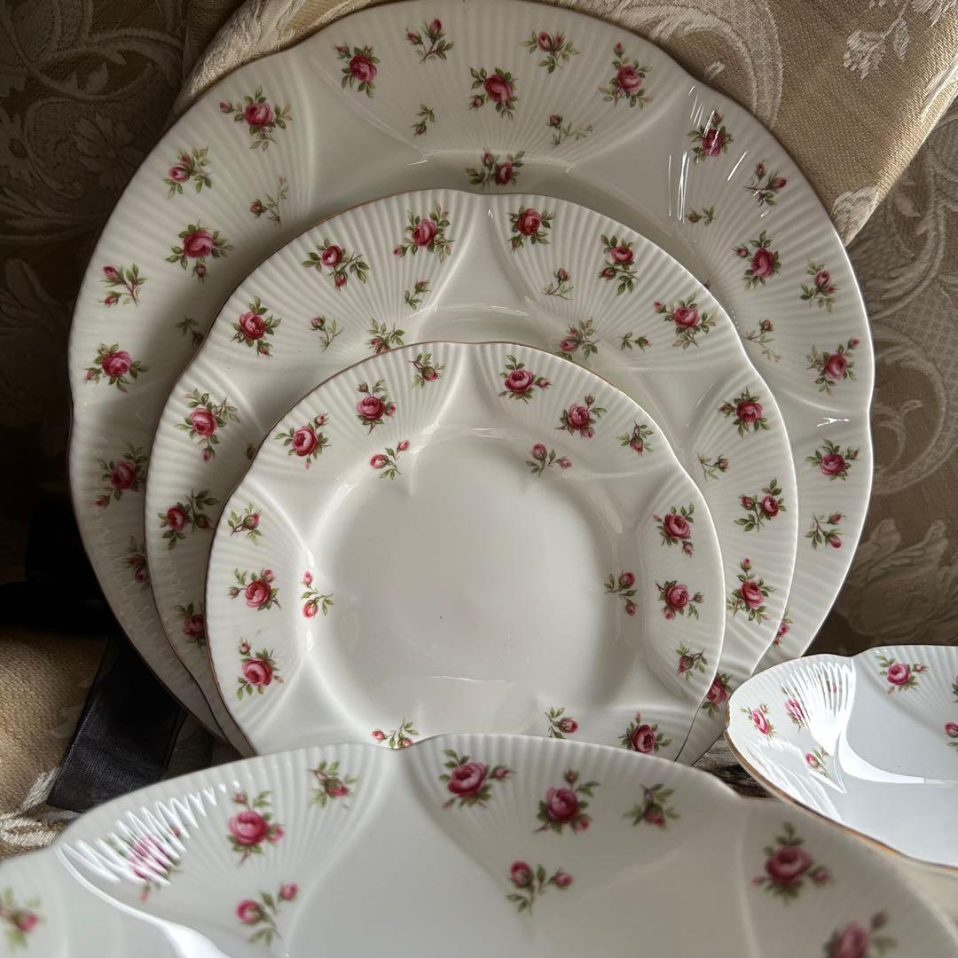 希少♡英国製 Rosalie可憐な花びら皿のフルセット8枚