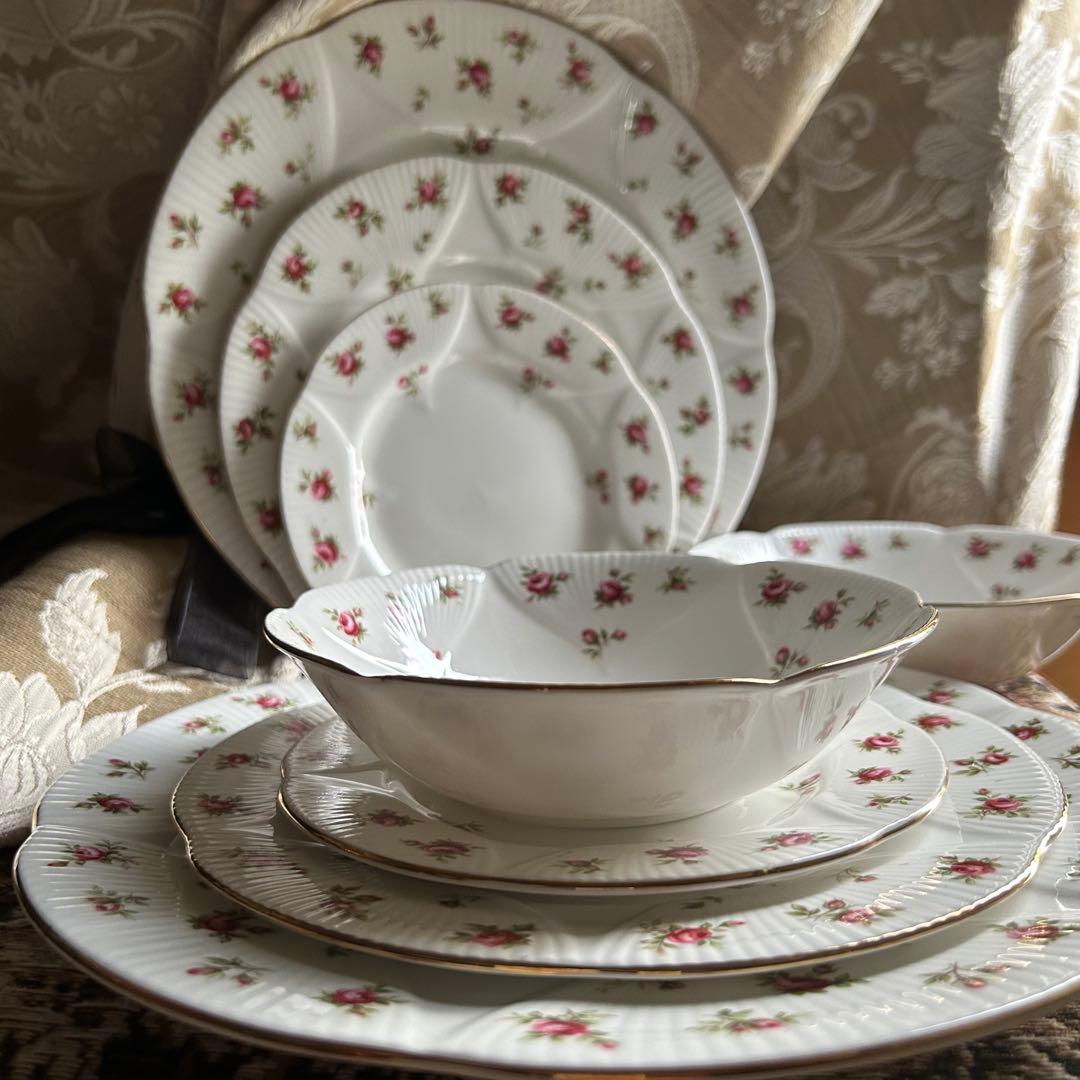 希少♡英国製 Rosalie可憐な花びら皿のフルセット8枚