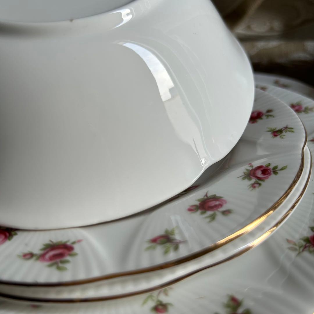 希少♡英国製 Rosalie可憐な花びら皿のフルセット8枚