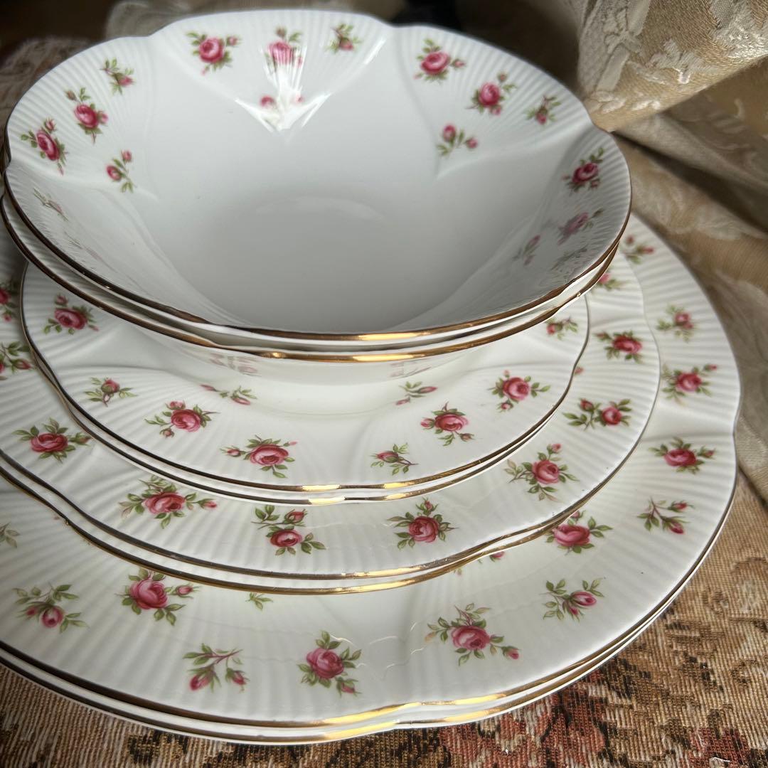 希少♡英国製 Rosalie可憐な花びら皿のフルセット8枚