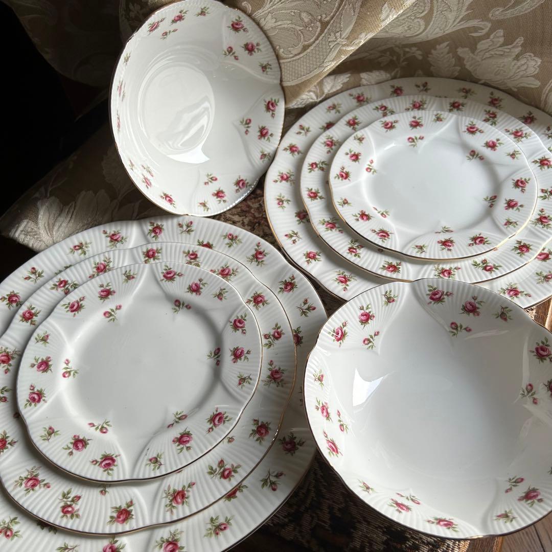 希少♡英国製 Rosalie可憐な花びら皿のフルセット8枚