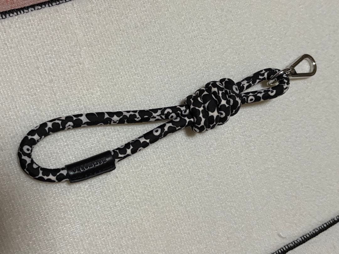 【新品】マリメッコ marimekko ウニッコ Unikko キーリング