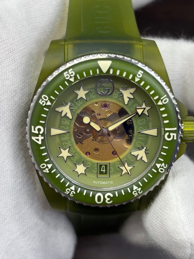 GUCCI 自動巻き腕時計 YA136345