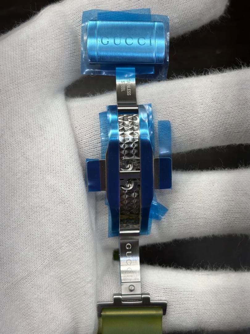 GUCCI 自動巻き腕時計 YA136345