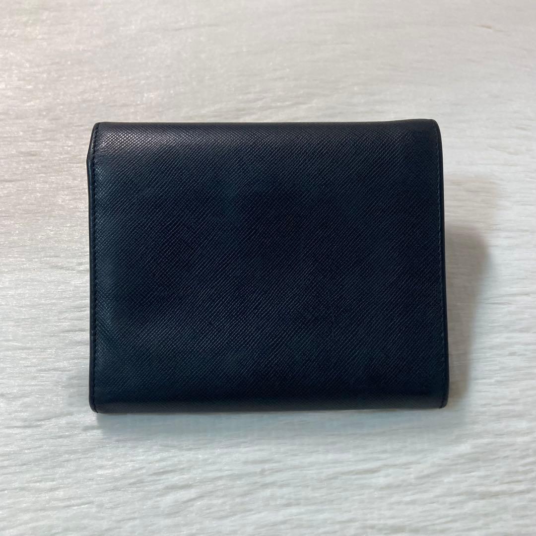 早い者勝ち　美品　PRADA プラダ　二つ折り　財布　三つ折り　三角ロゴ　黒