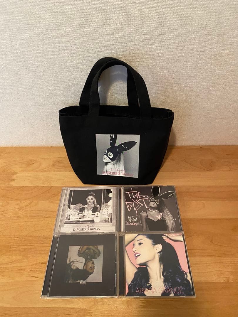 [完全生産限定品あり]Ariana Grande グッズセット