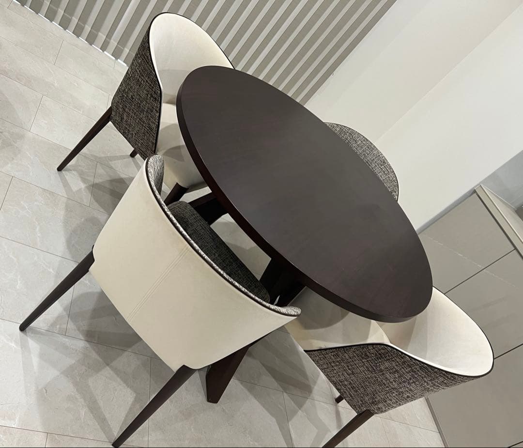 arflex ダイニングテーブル　MEDUSA 110cm