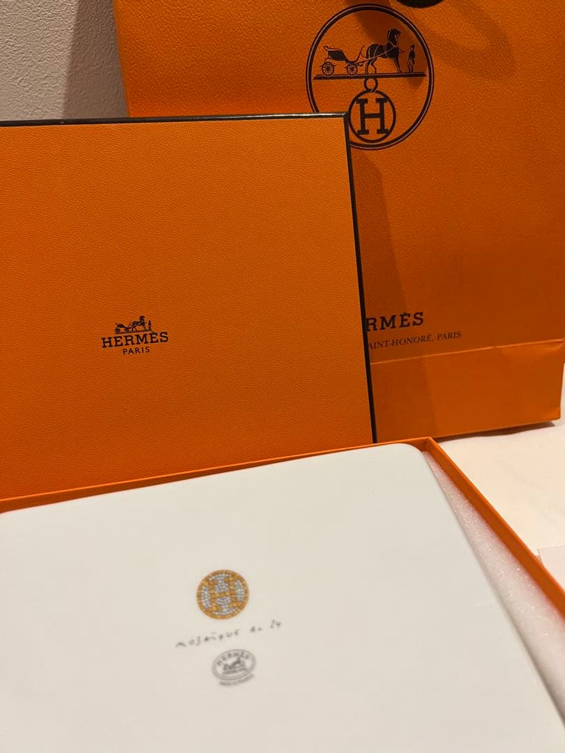 希少【新品未使用】エルメス　モザイク ゴールド 角皿