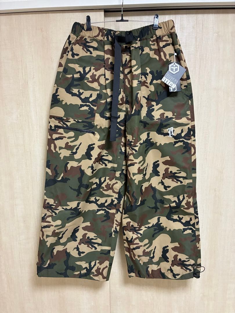 ハム太郎Libelice スノーボードウエア カモフラ柄パンツ