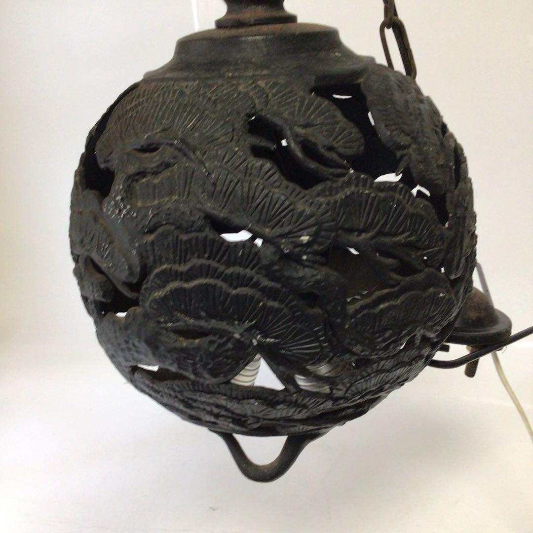 松透丸形吊灯篭 アンティーク ライ トランプ 丸形　鋳鉄製透かし彫りランプ