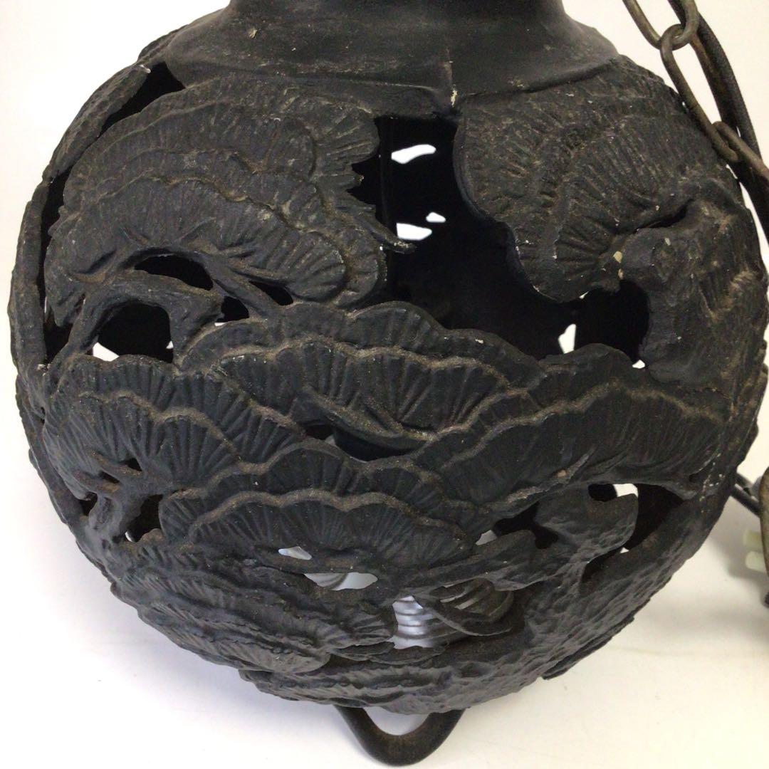 松透丸形吊灯篭 アンティーク ライ トランプ 丸形　鋳鉄製透かし彫りランプ