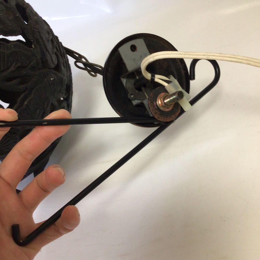 松透丸形吊灯篭 アンティーク ライ トランプ 丸形　鋳鉄製透かし彫りランプ